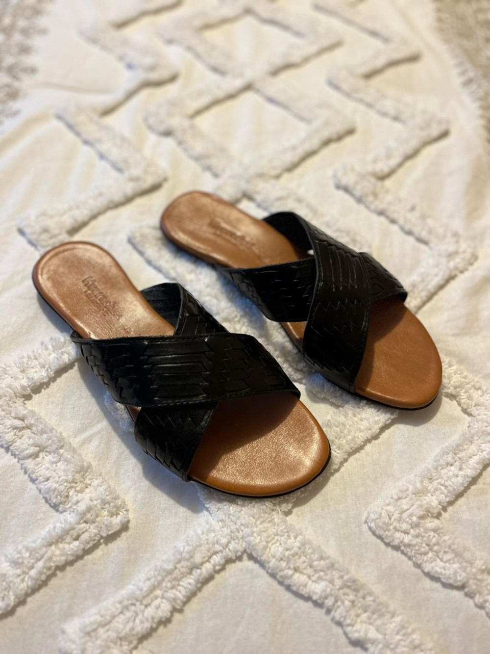 BearPaw Black Woven Slide Sandals with Tan Footbed